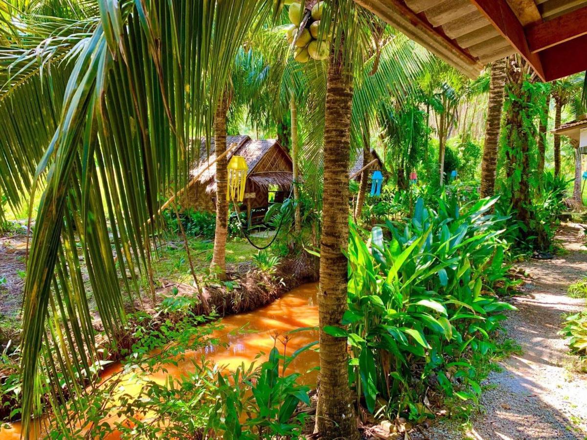 Lantacoconutgardenbungalow Apartamento Ko Lanta Exterior foto